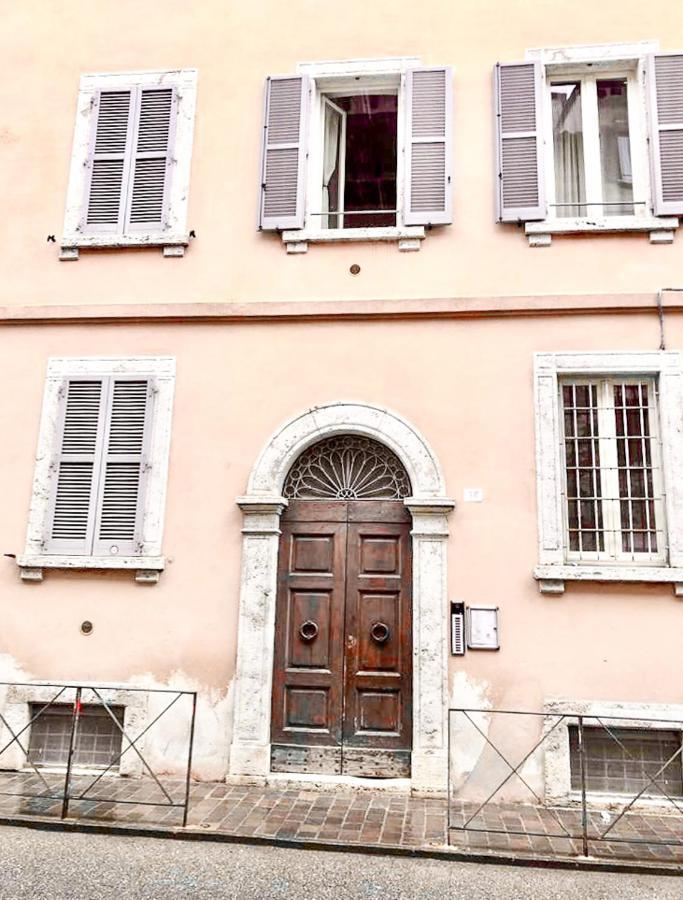 Chic Apartment In The Historic Center Of Perugia Exterior foto
